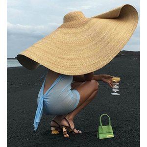 BNWT Jacquemus La Bomba Massive Oversized Straw Hat MSRP $697